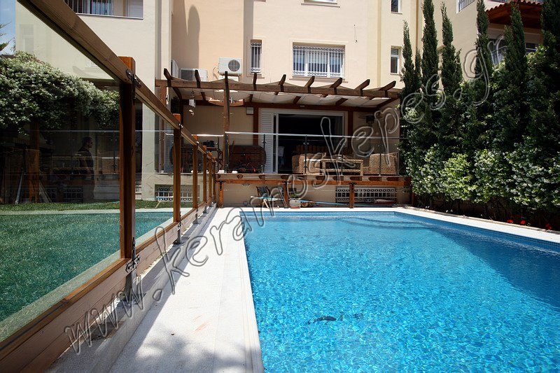 �������